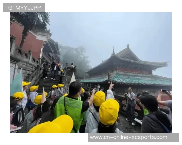 武当山迎来北京市最大研学团 千余名学子领会“仙山”魅力 武当山迎来北京市最大研学团 千余名学子领会“仙山”魅力